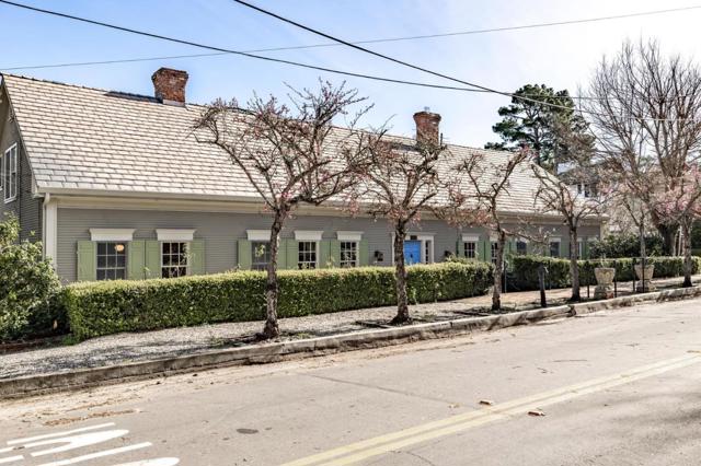 811 Alameda Avenue, Monterey CA: https://media.crmls.org/mediaz/781c708f-5d3c-4ba8-9099-a56000df14d5.jpg