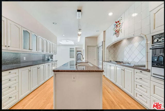 Drew Fenton | 2222 Canyonback Road Los Angeles CA | MLS: 7400788