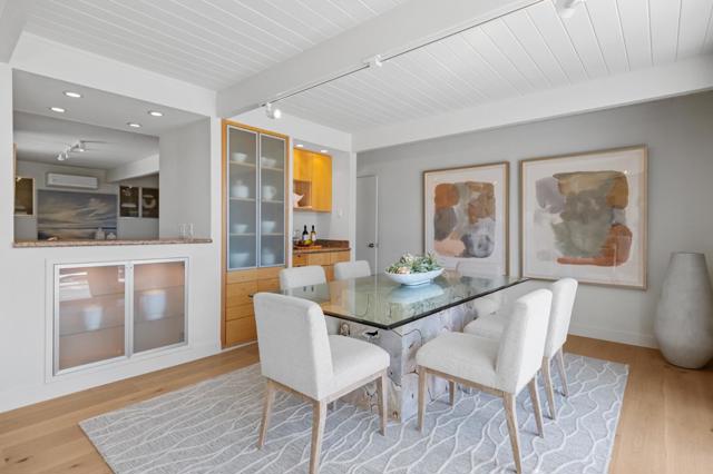 2989 Dolores Way, Burlingame CA: https://media.crmls.org/mediaz/781faca6-c6c3-4ebd-aed6-2678aed2a277.jpg