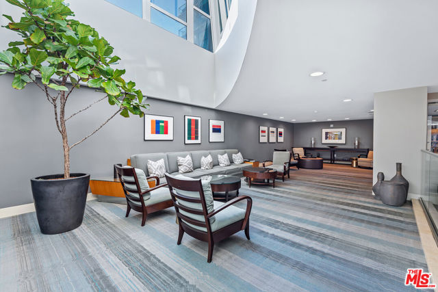 13600 MARINA POINTE Drive, Marina del Rey CA: https://media.crmls.org/mediaz/782006b9-9ac6-46d0-ad5f-372fad275756.jpg