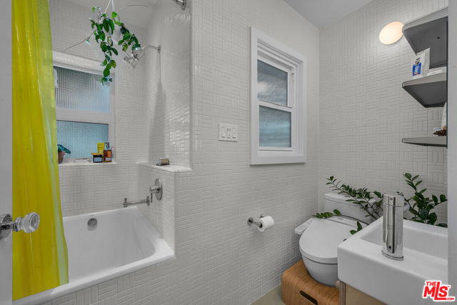 MLS #25597425 image #21