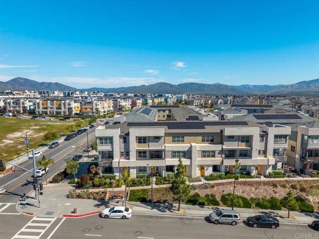 Detail Gallery Image 4 of 61 For 1812 Mint Terrace #UNIT 2,  Chula Vista,  CA 91915 - 4 Beds | 3/1 Baths
