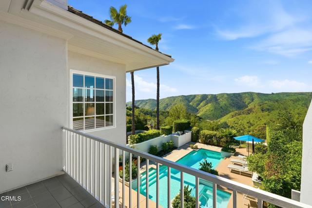 Detail Gallery Image 38 of 72 For 2317 Canyonback Rd, Los Angeles,  CA 90049 - 5 Beds | 5/1 Baths