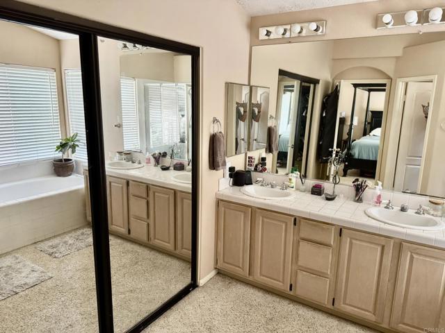 Detail Gallery Image 28 of 44 For 7000 via Padilla, Carlsbad,  CA 92009 - 4 Beds | 2/1 Baths