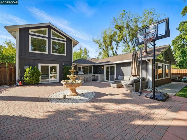 1836 Newell Ave, Walnut Creek CA: https://media.crmls.org/mediaz/782687f5-8f5e-4358-836f-a8be9d423294.jpg
