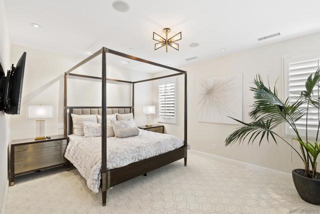 6152 Avenida Del Duque, Rancho Santa Fe CA: https://media.crmls.org/mediaz/782727c0-9d1e-40c7-9508-d8e90f3d68ed.jpg