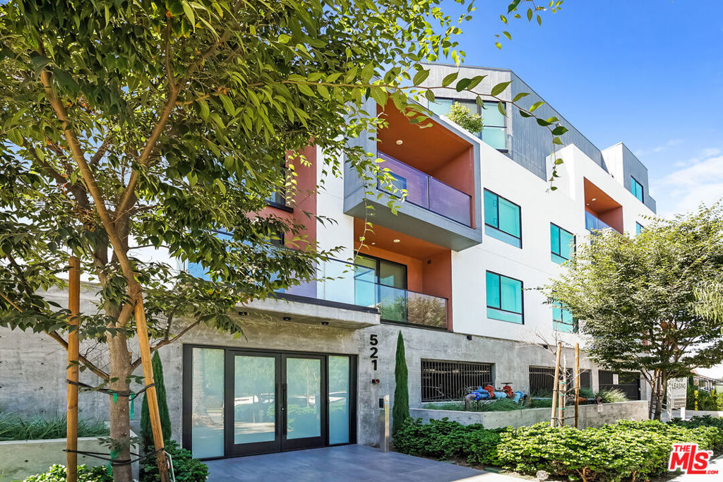 521 N Gramercy Place #309