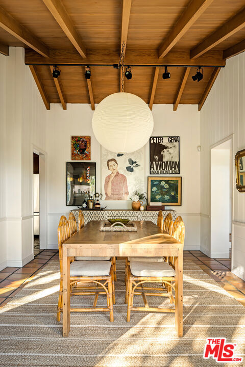 2415 Castilian Drive, Los Angeles CA: https://media.crmls.org/mediaz/7828578a-f49d-4cd7-ba10-646fecc1262c.jpg