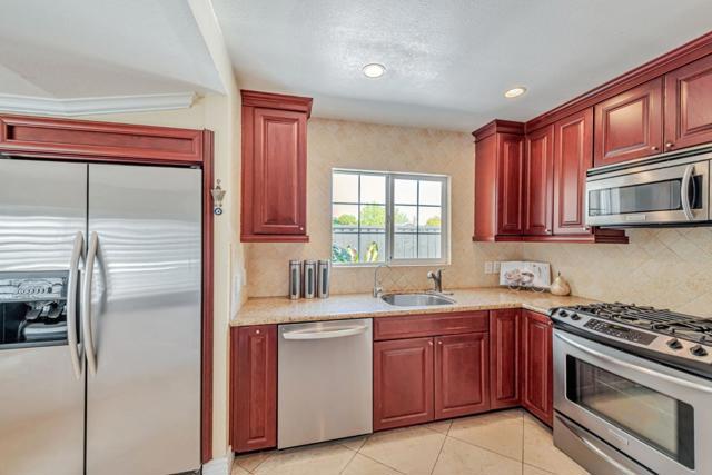 2924 Vivian Lane, San Jose CA: https://media.crmls.org/mediaz/782866c4-975b-4815-a3fe-d8395e9694b7.jpg