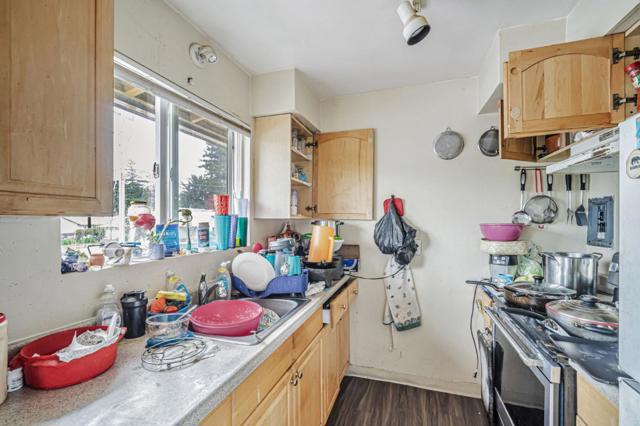 923 Delport Avenue, Santa Rosa CA: https://media.crmls.org/mediaz/78287403-4e76-4d8f-9d4d-5a7e35bd06af.jpg