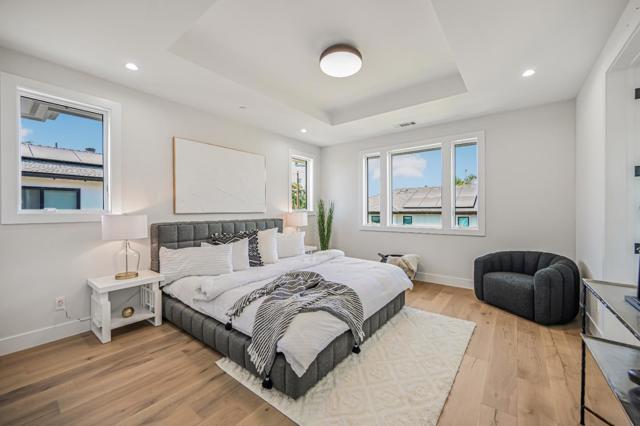 980 Lucky Avenue, Menlo Park CA: https://media.crmls.org/mediaz/7828804e-7d14-4aef-bacb-86a718e2b9d7.jpg