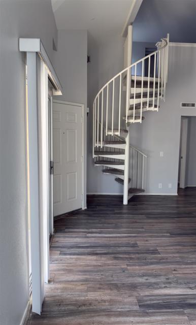 Detail Gallery Image 3 of 24 For 7220 Calle Cristobal #12,  San Diego,  CA 92126 - 2 Beds | 2 Baths
