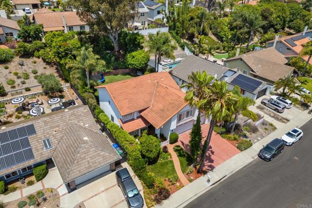 2702 Jacaranda Avenue, Carlsbad CA: https://media.crmls.org/mediaz/782988ae-ff20-445f-a8c3-338d249231ee.jpg