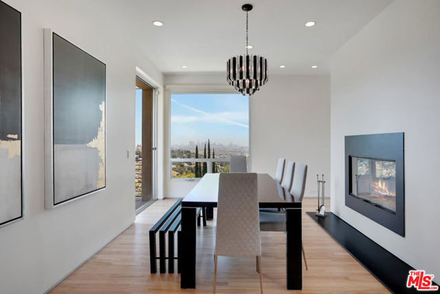2742 Creston Drive, Los Angeles CA: https://media.crmls.org/mediaz/7829a630-a0bf-406f-b230-6baddd34da59.jpg