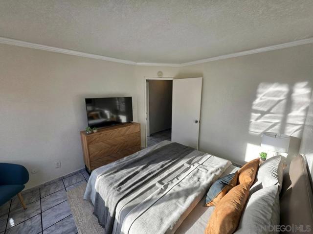 Image 8 of 18 For 4056 Van Dyke Ave  4