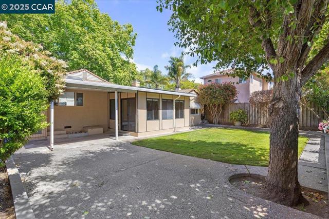 15745 Via Corta, San Lorenzo CA: https://media.crmls.org/mediaz/782a660e-67b6-4442-be65-2c85c74cee02.jpg
