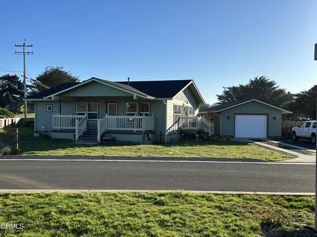 110 Snug Harbor Place, Fort Bragg, CA 95437