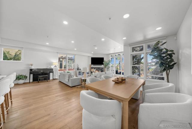 141 Orange Ave, Coronado CA: https://media.crmls.org/mediaz/782af2af-5a26-48e4-b462-20b9752b2bf3.jpg