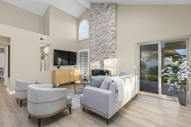 Detail Gallery Image 8 of 59 For 17636 Plaza Arica, San Diego,  CA 92128 - 3 Beds | 2 Baths