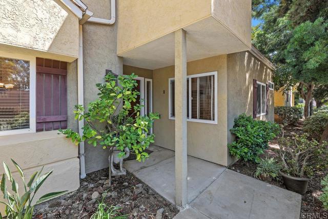 Detail Gallery Image 1 of 30 For 1145 Helix St #1,  Spring Valley,  CA 91977 - 3 Beds | 2 Baths
