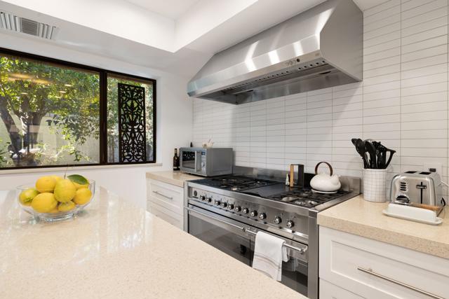 73717 Agave Lane, Palm Desert CA: https://media.crmls.org/mediaz/782e1737-906b-4524-b5b4-39eb335faa5d.jpg