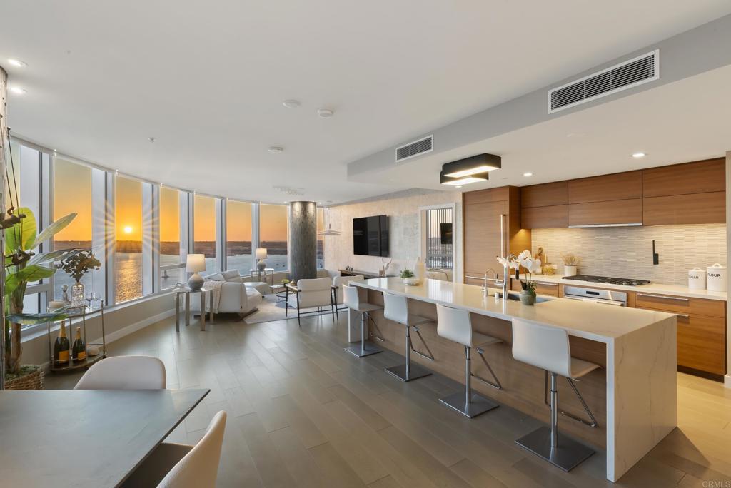 888 W E Street - photo 4
