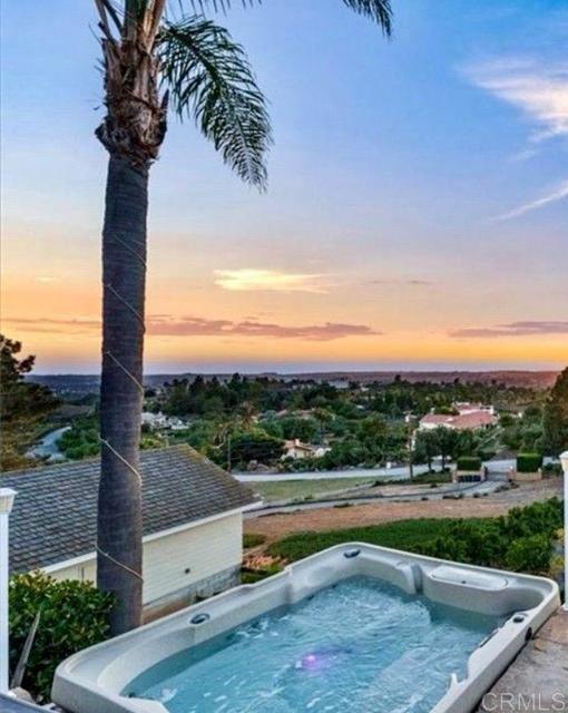 2073 Elevado Rd, Vista CA: https://media.crmls.org/mediaz/782ee342-6f6c-4a3c-aea4-6bc8b043de0a.jpg