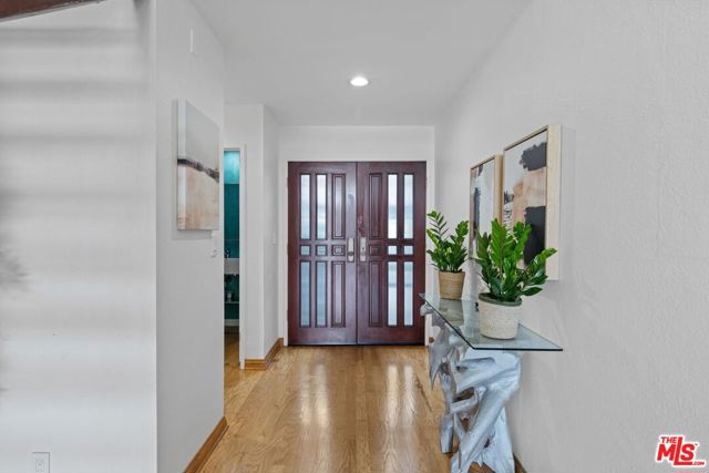 3950 Via Dolce, Marina del Rey CA: https://media.crmls.org/mediaz/782fcfad-e415-4bdc-827a-c01663dea0c8.jpg