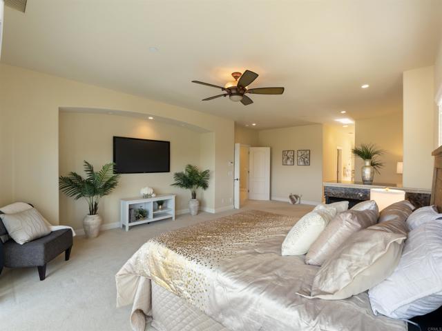 2535 San Clemente Avenue, Vista CA: https://media.crmls.org/mediaz/782fe8c1-9b89-4774-981e-8522b52119d4.jpg