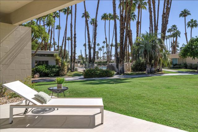 139 Desert Lakes Drive, Palm Springs CA: https://media.crmls.org/mediaz/7830085c-2621-4638-9841-5b53b23ebee9.jpg