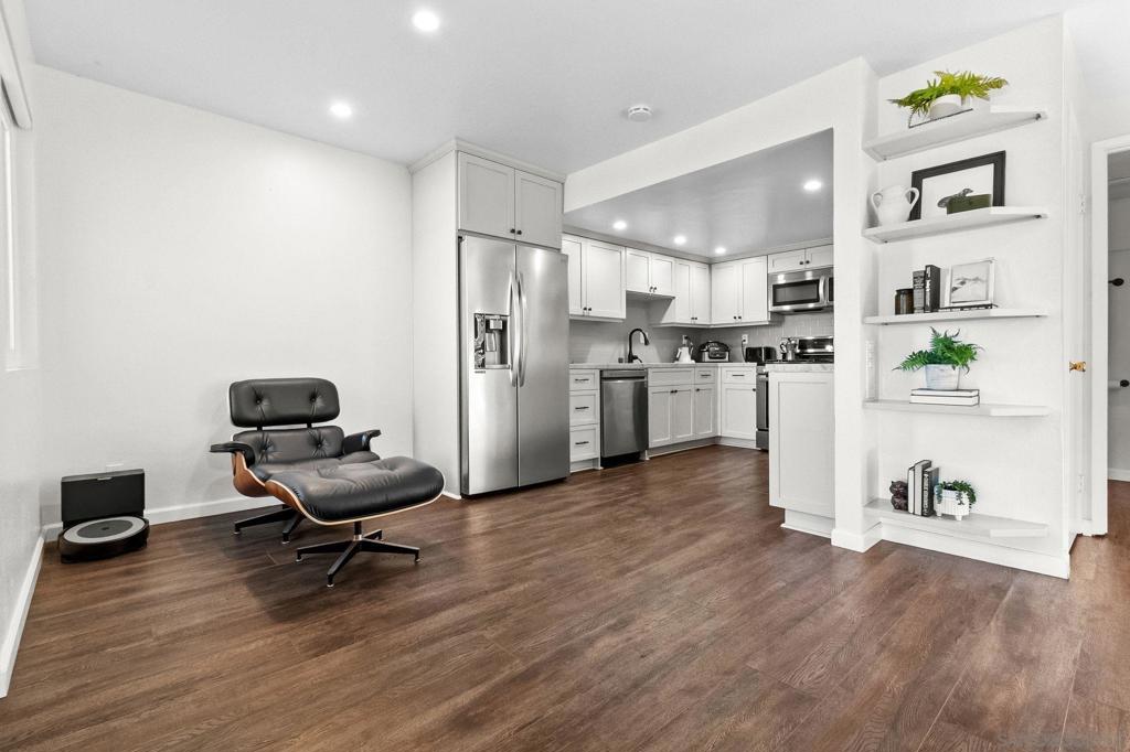 1449 Edgemont Street - photo 6