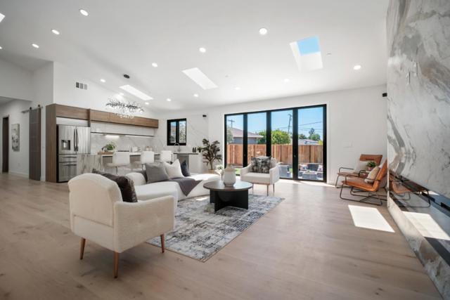 239 Eureka Court, Sunnyvale CA: https://media.crmls.org/mediaz/7830d502-80cd-4601-b4c6-6ff1908609e3.jpg