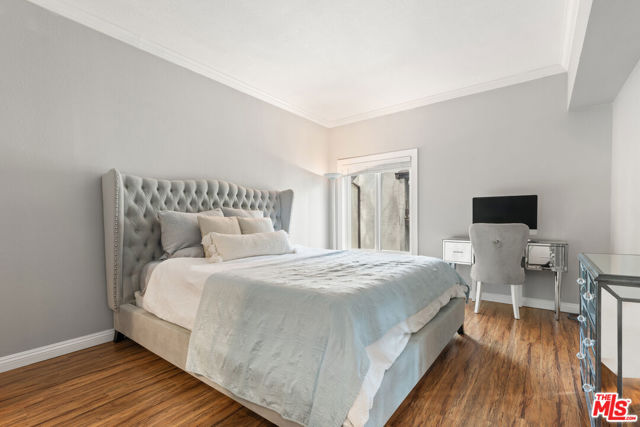 8160 Manitoba Street, Playa del Rey CA: https://media.crmls.org/mediaz/78324919-633a-4f58-ac57-dda42ce34e5d.jpg