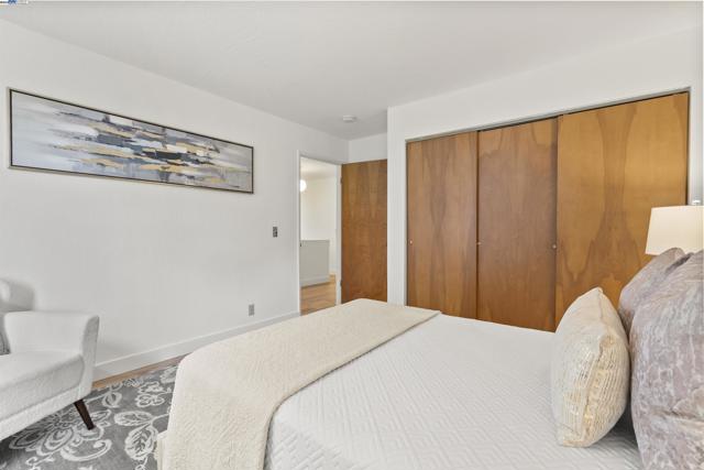 6425 Zinn Dr, Oakland CA: https://media.crmls.org/mediaz/7832a4d9-d846-4772-9f48-976b37d153af.jpg