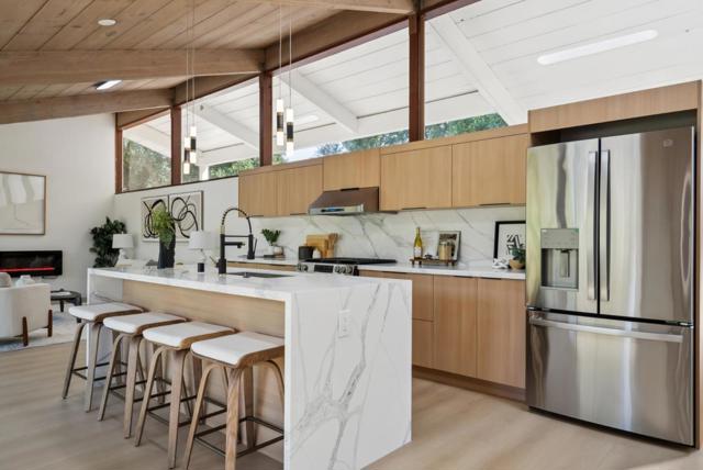 2047 Sharon Road, Menlo Park CA: https://media.crmls.org/mediaz/7832c4ee-d7c4-410c-b9aa-a929b7123003.jpg