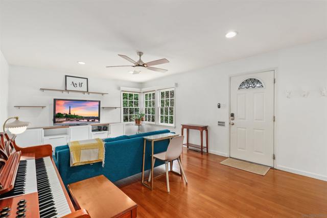 231 E 5Th Ave, Escondido CA: https://media.crmls.org/mediaz/78344f09-5a0f-4544-b970-2ab719fd5e99.jpg