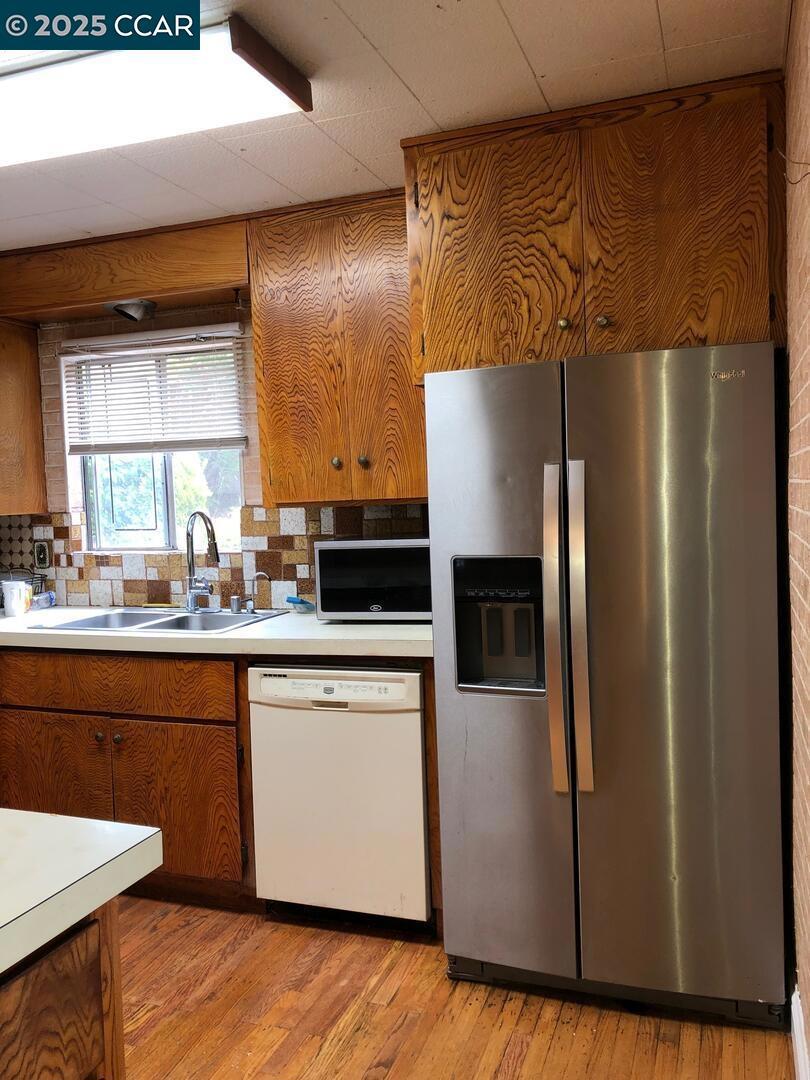 https://media.crmls.org/mediaz/7834545a-af0b-49d1-8f74-851bef5e3450.jpg?preset=X-Large