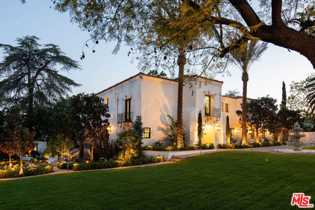 2110 Hill Drive, Los Angeles CA: https://media.crmls.org/mediaz/78347f81-1c8e-4dcd-ab28-fe0284018013.jpg