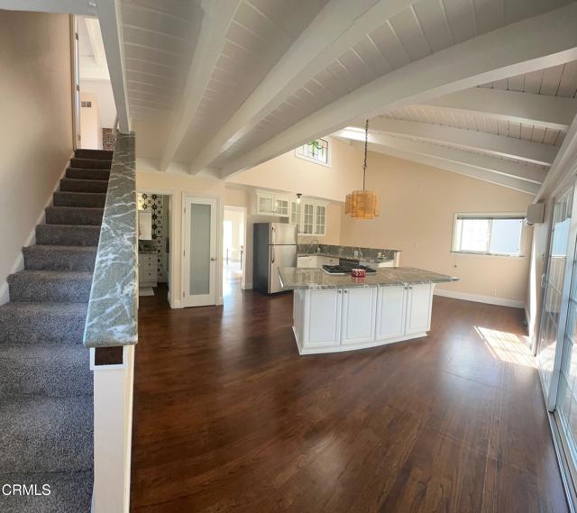 Detail Gallery Image 12 of 26 For 999 Waterbury Ln, Ventura,  CA 93001 - 4 Beds | 3 Baths