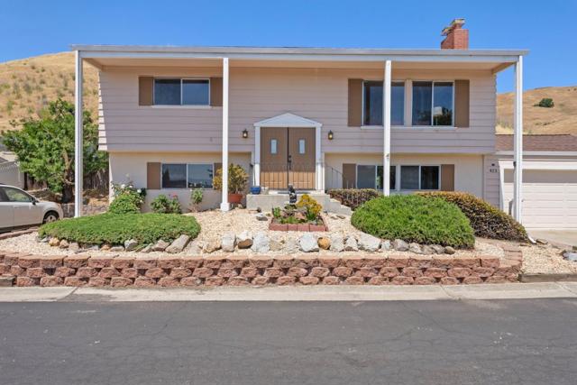 423 Riviera Drive, Union City CA: https://media.crmls.org/mediaz/78366980-30ea-429e-8402-63b22884e2fe.jpg