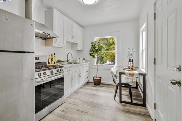 9700 Macarrthur Blvd., Oakland CA: https://media.crmls.org/mediaz/7836943f-a564-4bc5-8bbd-4dc535ff79d5.jpg