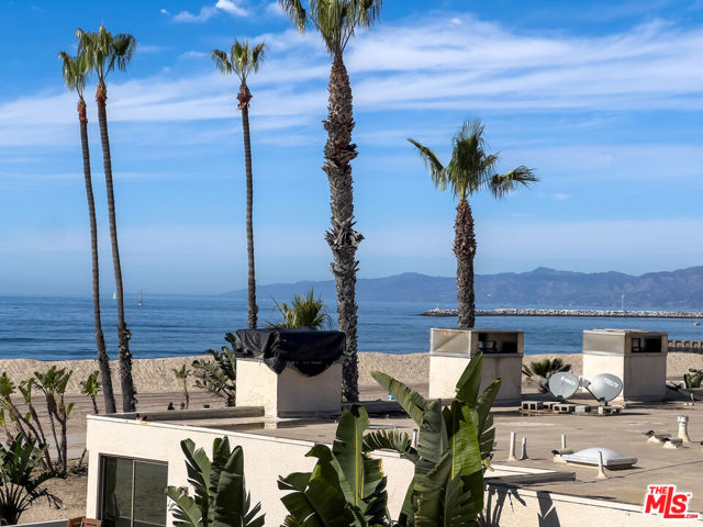 7301 Vista Del Mar, Playa del Rey CA: https://media.crmls.org/mediaz/7836ae23-4ec9-4c10-ae76-893c0fe78c9c.jpg