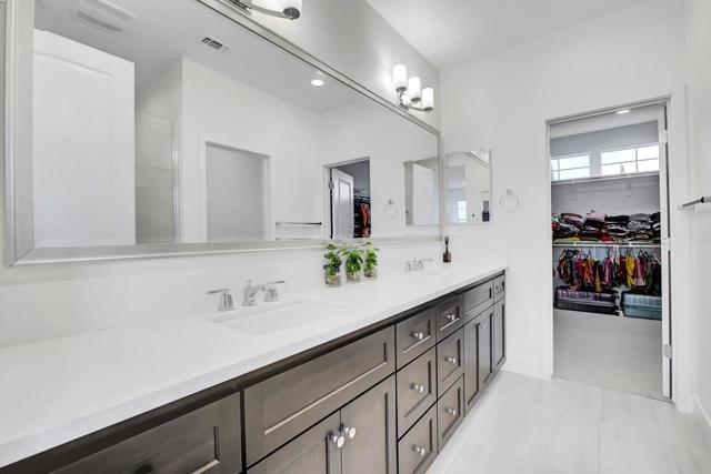 1426 S Central Parkway, Mountain House CA: https://media.crmls.org/mediaz/7837e5bb-dd95-4d09-b42f-9111d5c336b6.jpg