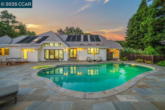 33 Los Arabis Circle, Lafayette CA: https://media.crmls.org/mediaz/7837e7ba-7a6a-4892-8fd6-1792a117611f.jpg