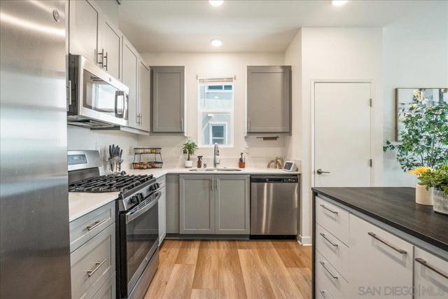 5464 Shorefront Dr, San Diego CA: https://media.crmls.org/mediaz/783851e6-5c69-406a-a034-acfbda8703c2.jpg