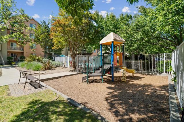 2255 Showers Drive, Mountain View CA: https://media.crmls.org/mediaz/7838d948-943e-47b5-aac0-9fea469f1838.jpg