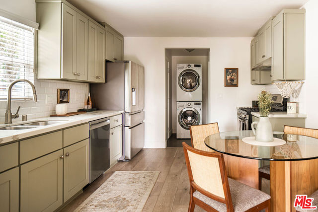 Image 5 of 24 For 2354 Landa Street