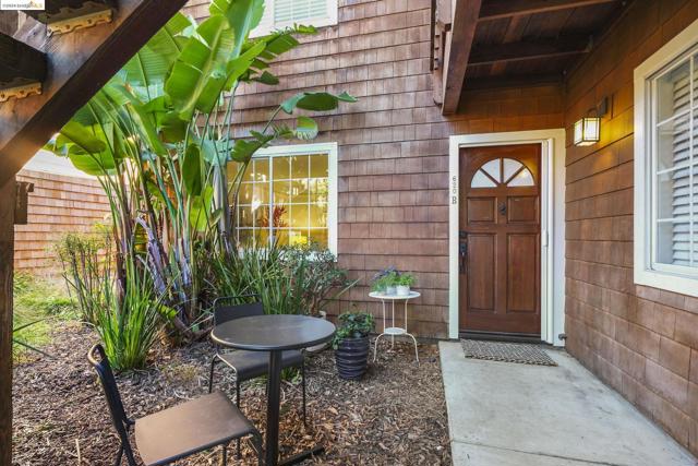 Details for 620 Alcatraz Ave  B, Oakland, CA 94609
