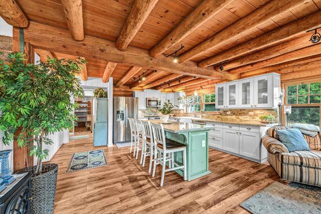 Detail Gallery Image 4 of 40 For 3127 Alta Vista Dr, Fallbrook,  CA 92028 - 3 Beds | 2 Baths