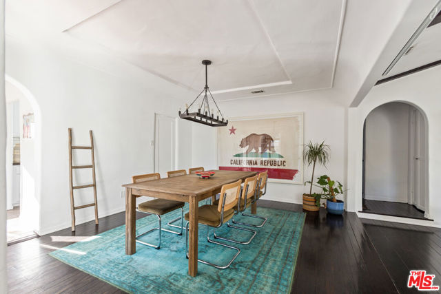 8023 Clinton Street, Los Angeles CA: https://media.crmls.org/mediaz/783d6fc3-9a7f-4ac4-b925-7748e689dd7e.jpg